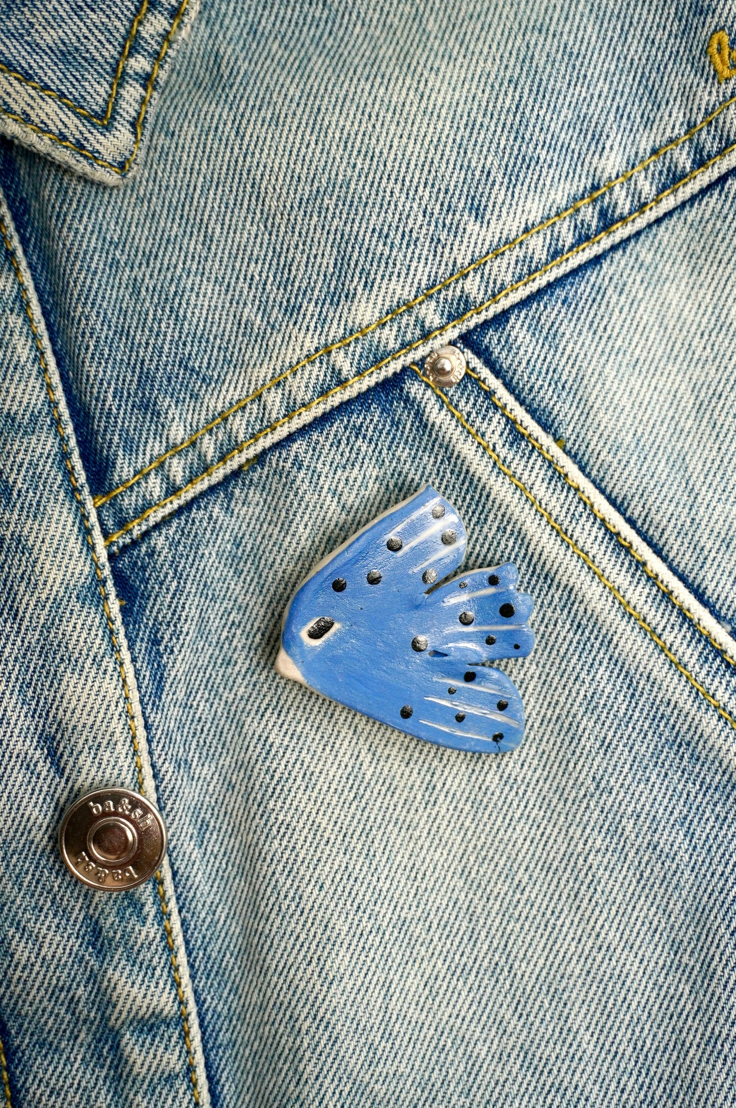 Broches artisanales en grès